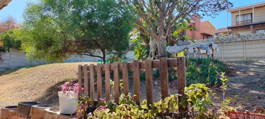 3 Bedroom Property for Sale in Fraaiuitsig Western Cape